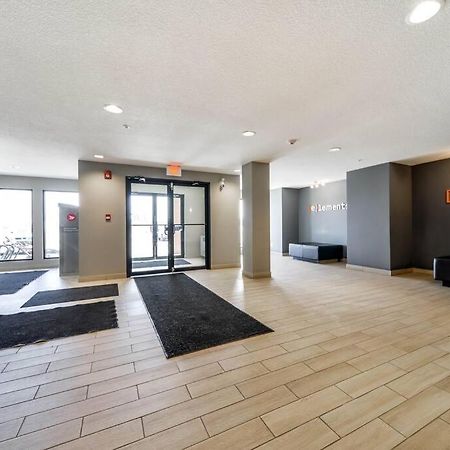 אדמונטון Bright Luxe Condo, Ac, Top Floor, King Bed, Balcony! מראה חיצוני תמונה